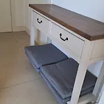 Centrally Located 2bed Duplex Lägenhet